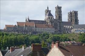 Laon